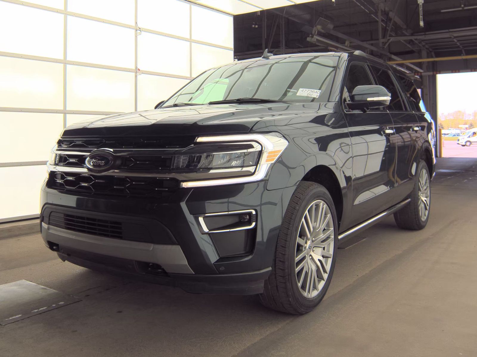 FORD EXPEDITION - 1