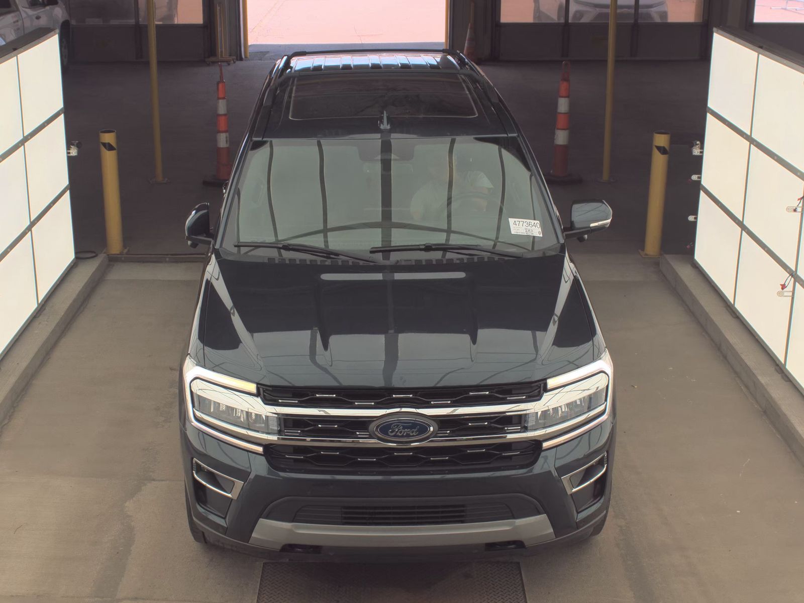 FORD EXPEDITION - 3
