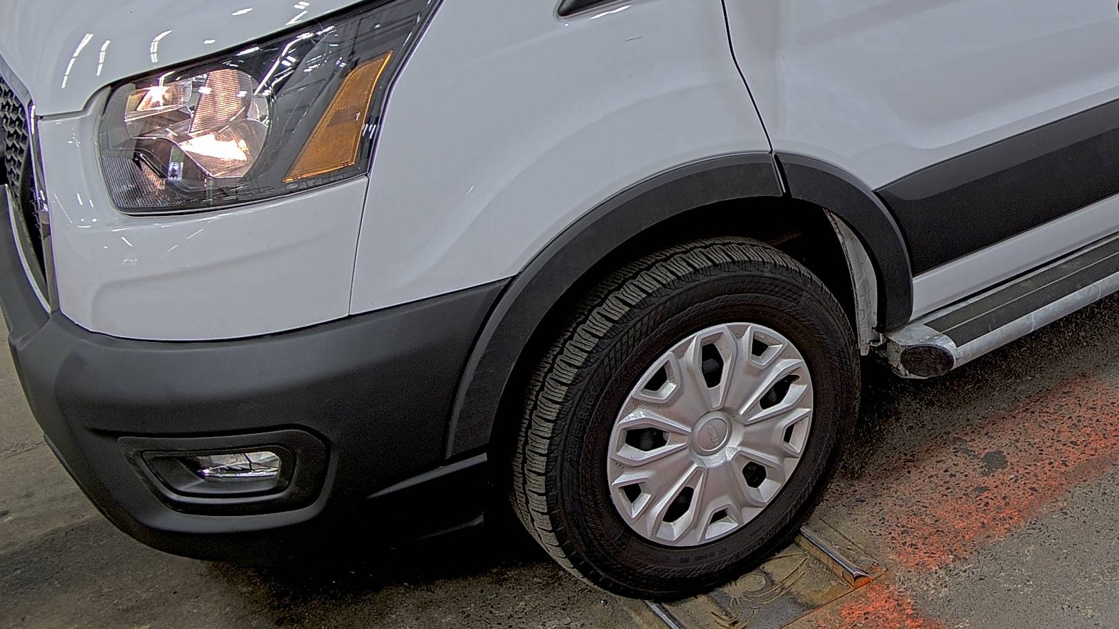 FORD TRANSIT 250 - 8