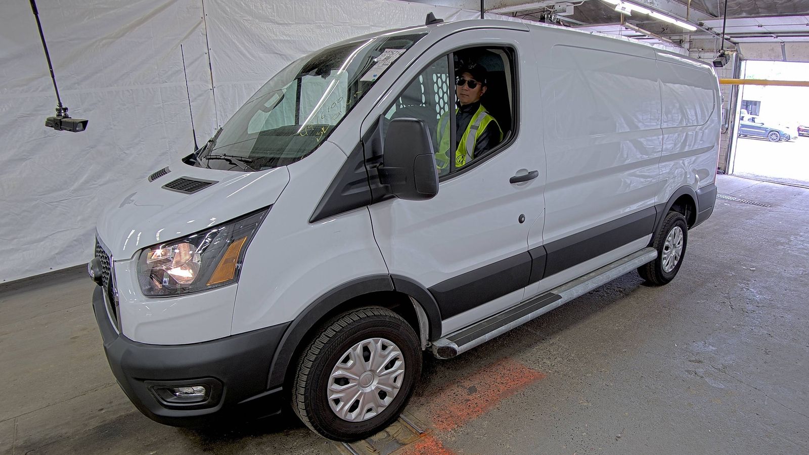 FORD TRANSIT 250 - 1