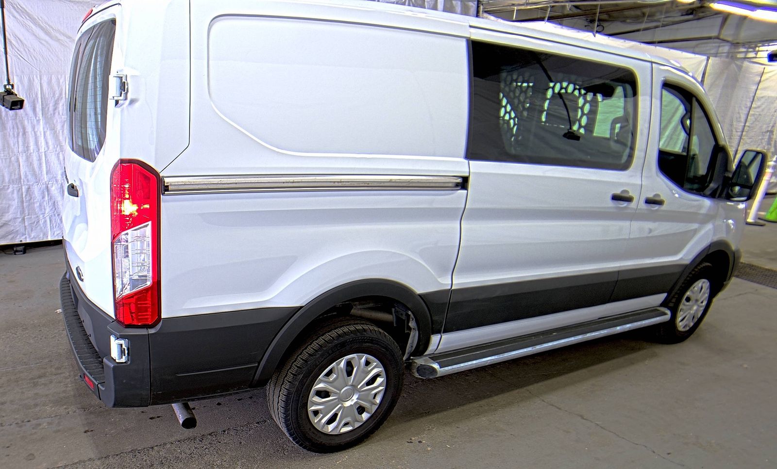 FORD TRANSIT 250 - 5