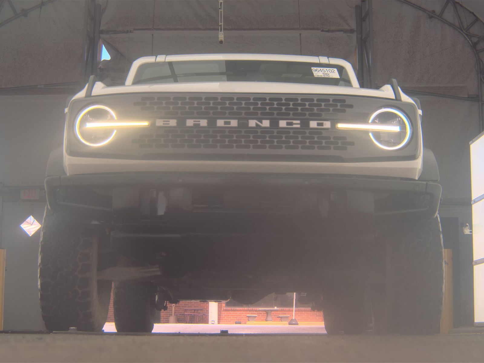 FORD BRONCO - 4