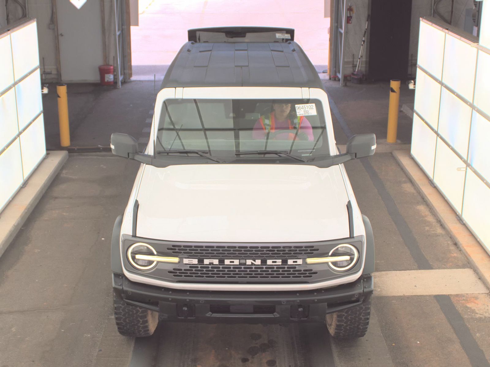 FORD BRONCO - 3