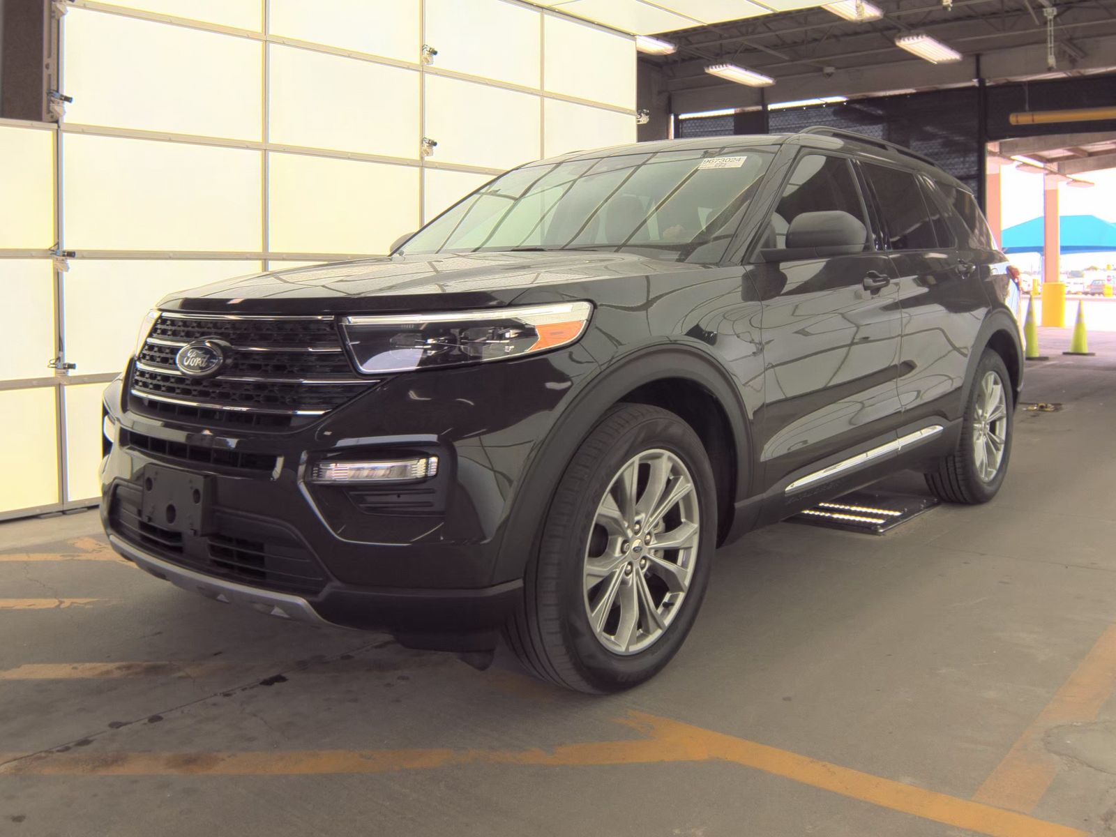 FORD EXPLORER - 1
