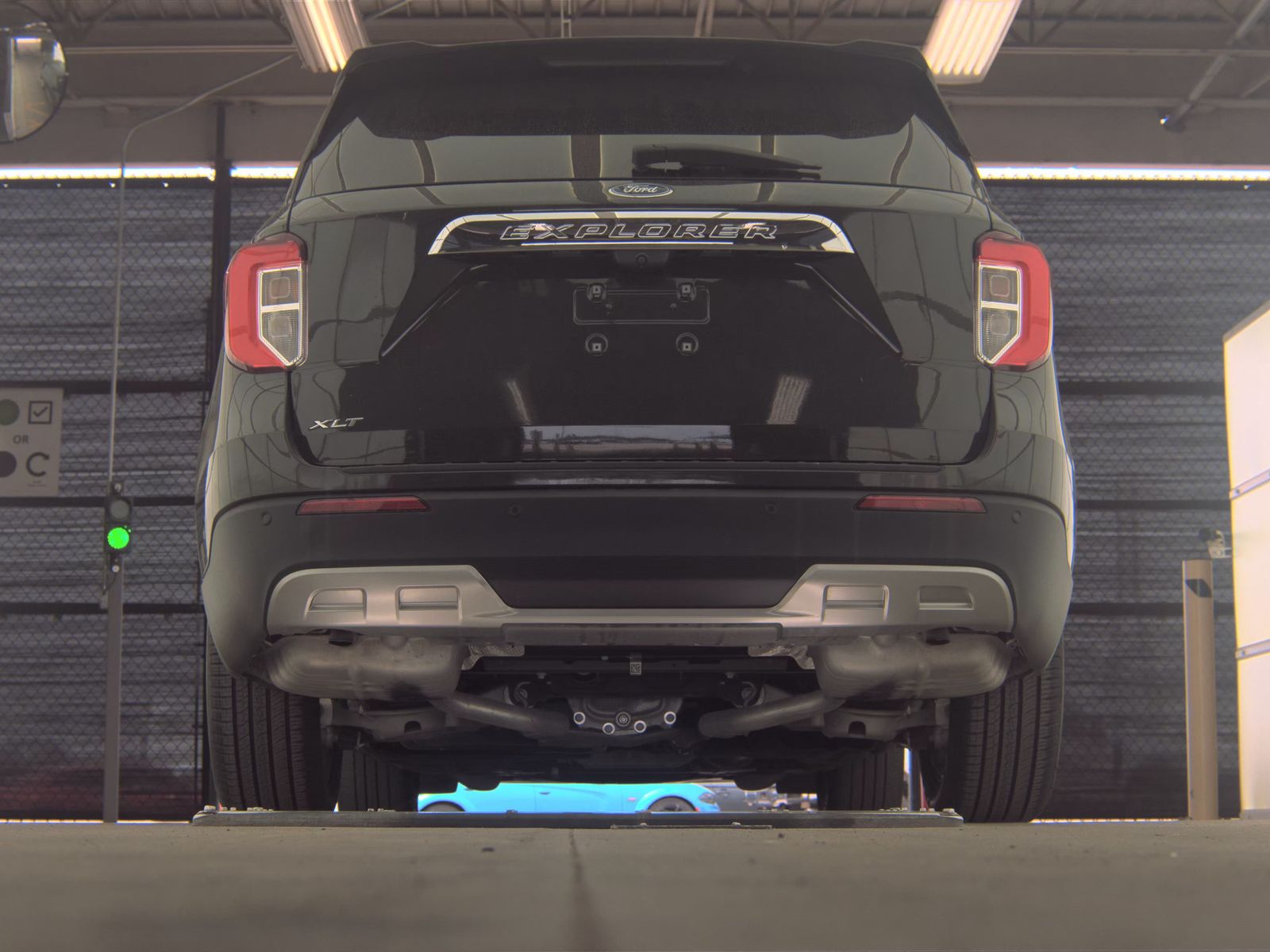 FORD EXPLORER - 8