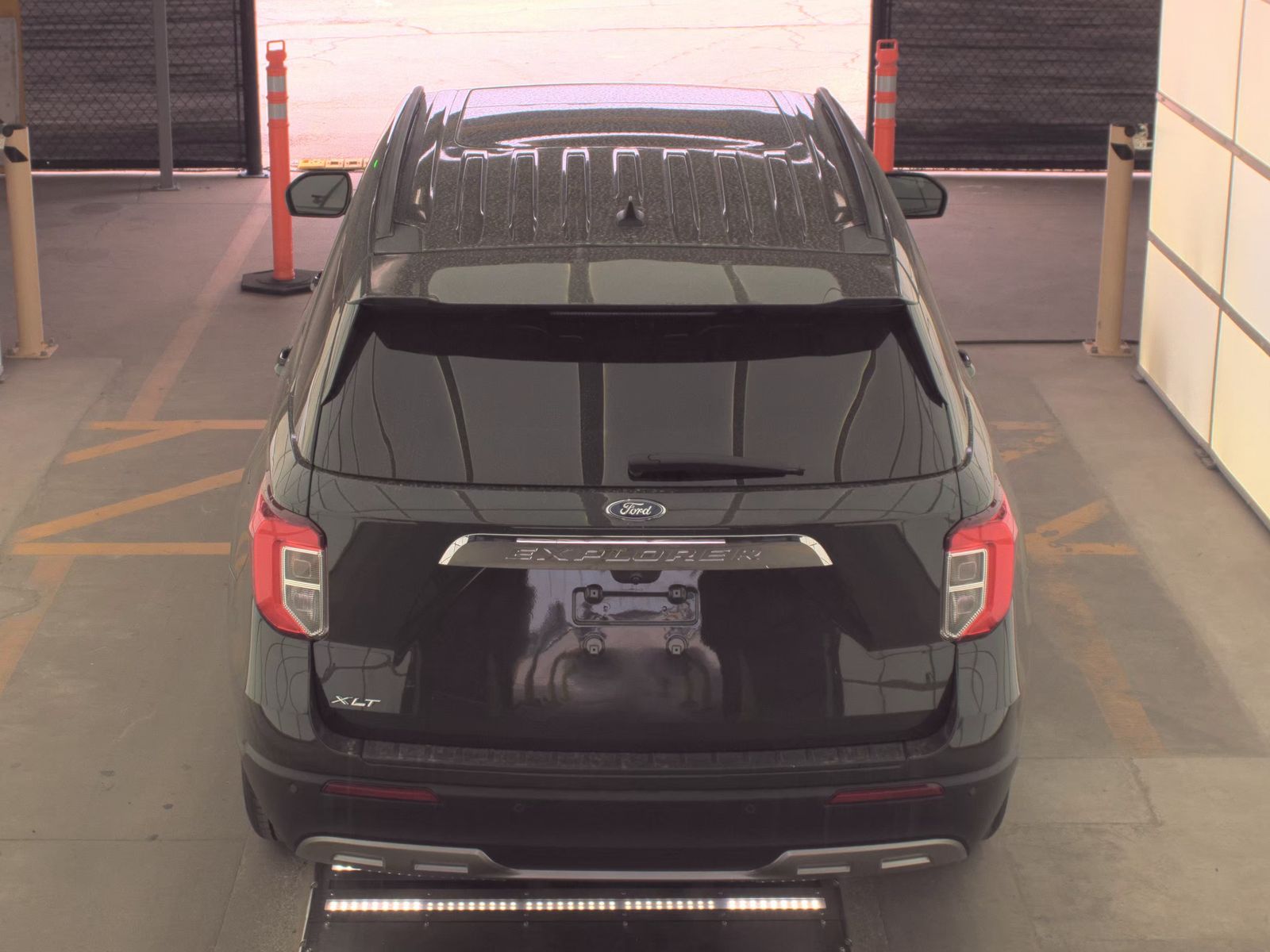 FORD EXPLORER - 7
