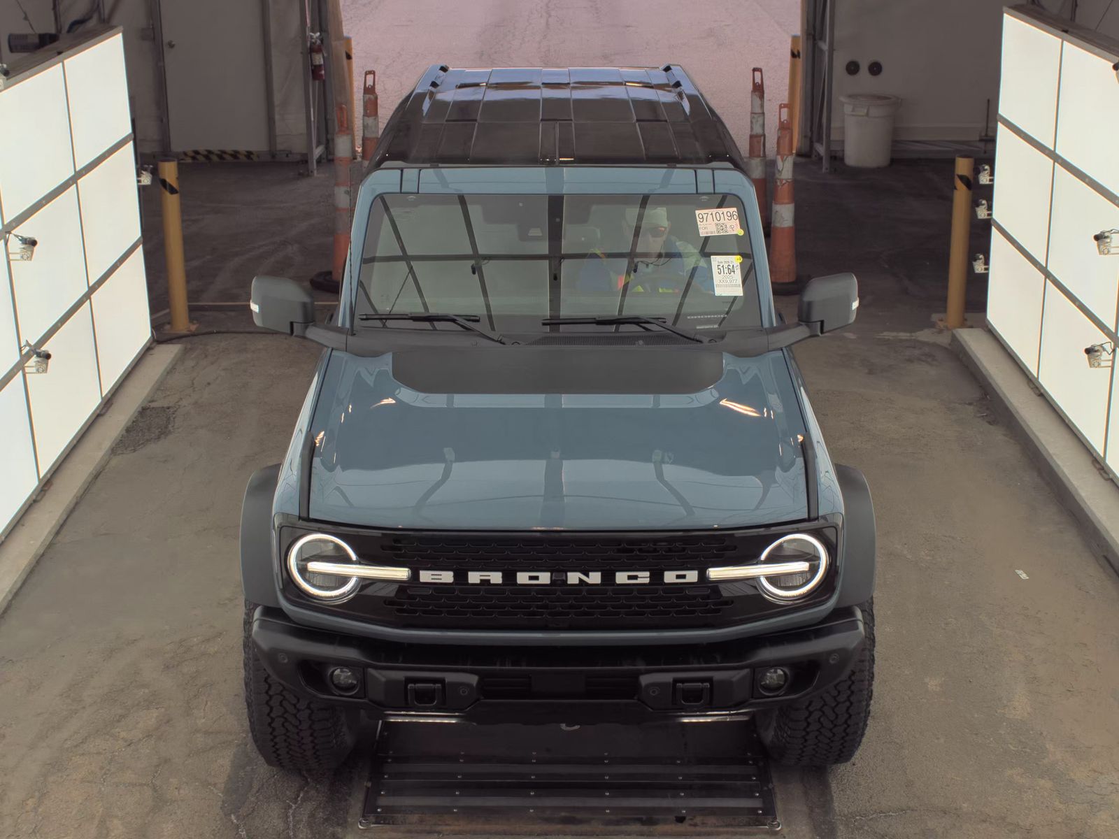 FORD BRONCO - 3