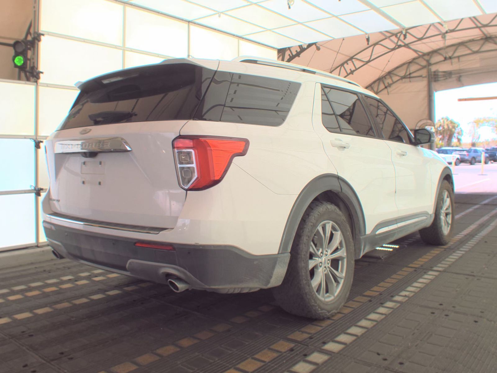 FORD EXPLORER - 6