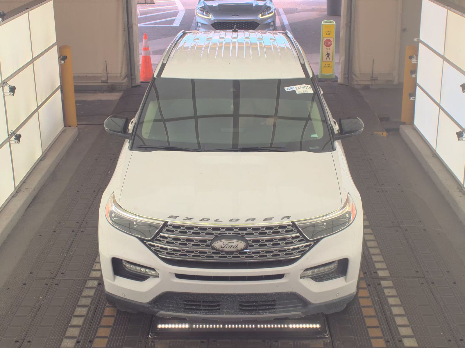 FORD EXPLORER - 3