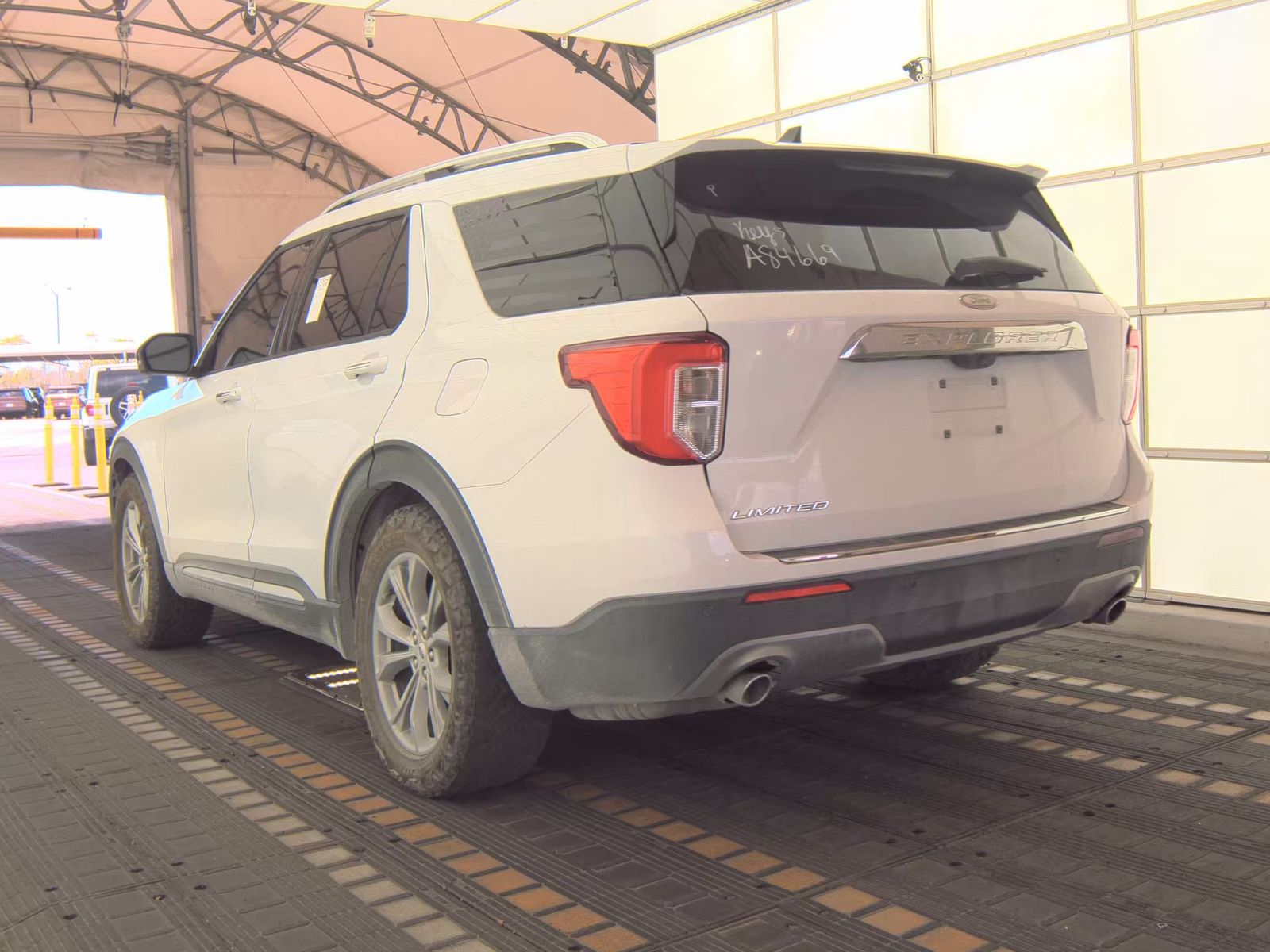 FORD EXPLORER - 9