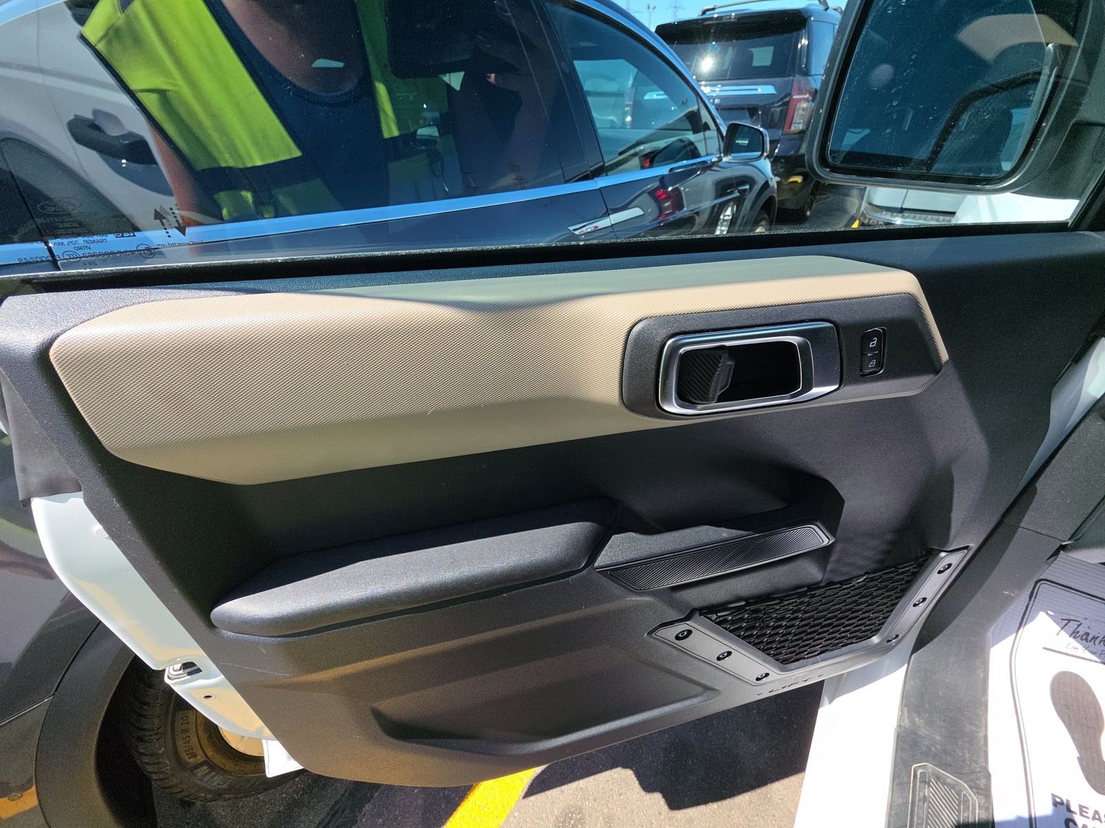 FORD BRONCO - 10