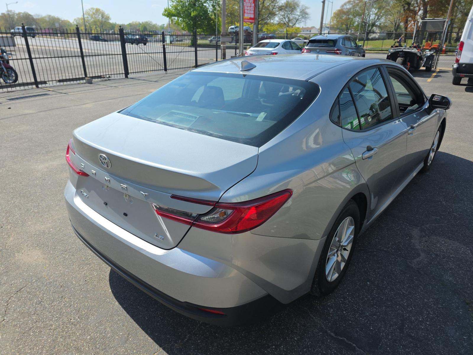 TOYOTA CAMRY - 3