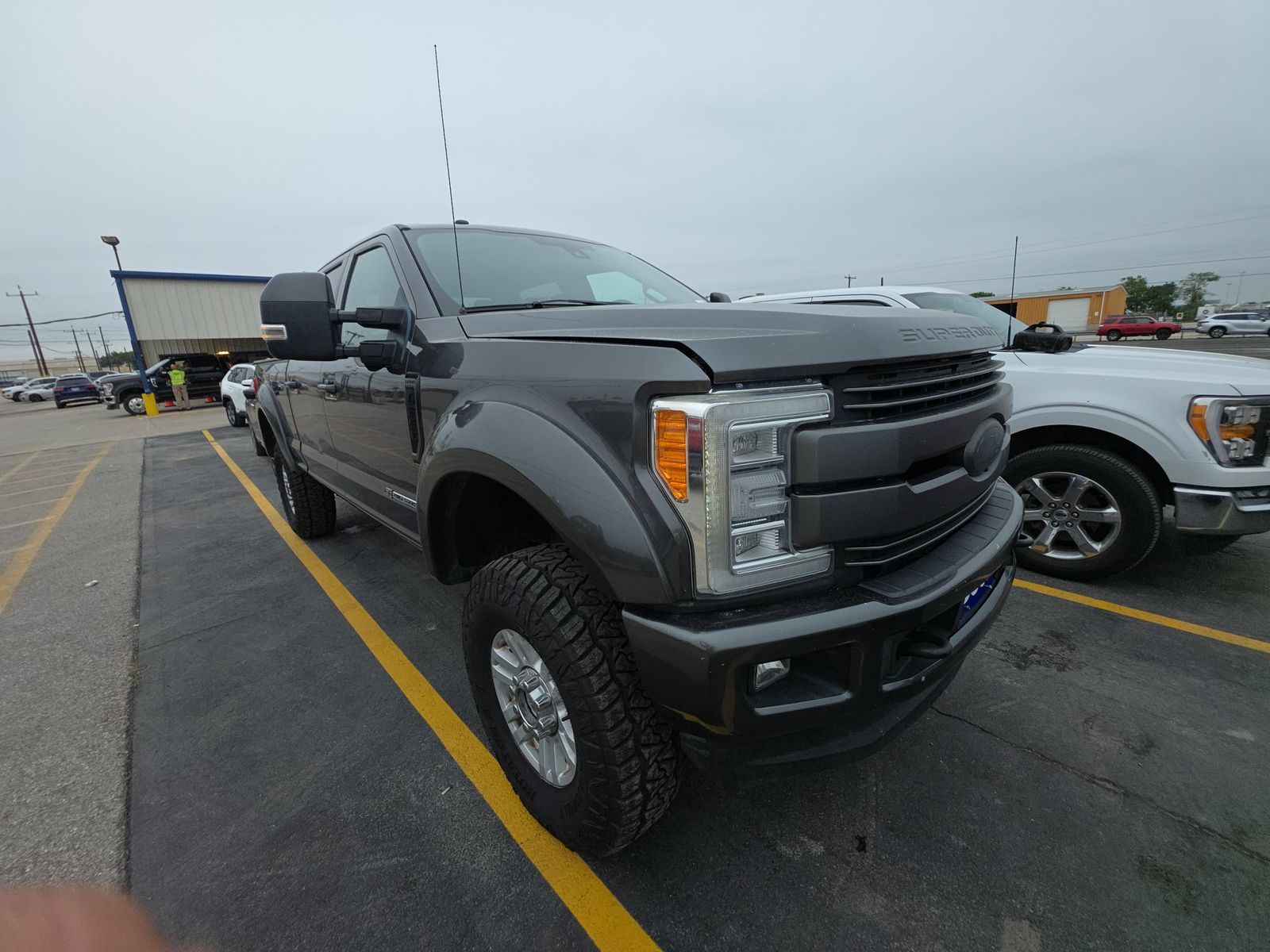FORD F-250 - 4