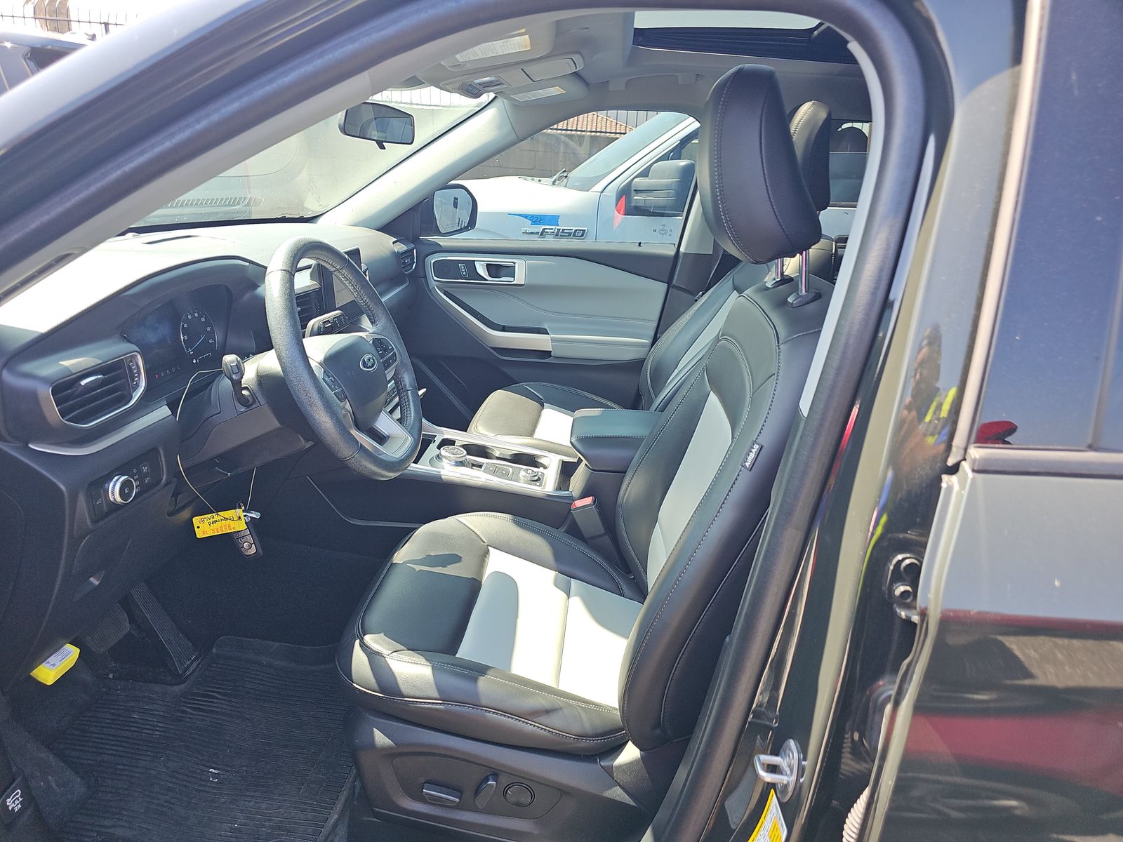 FORD EXPLORER - 8