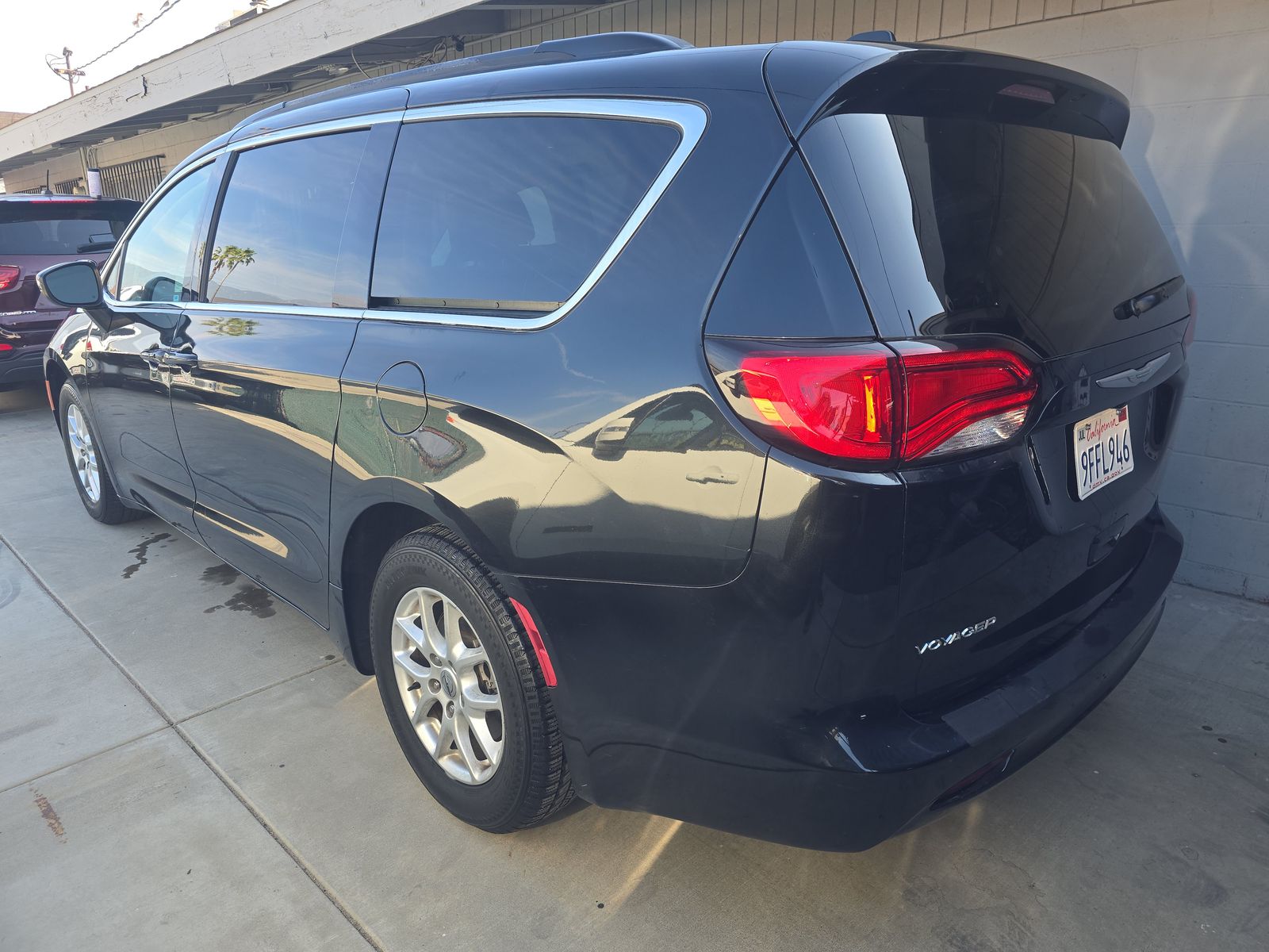 CHRYSLER VOYAGER - 7