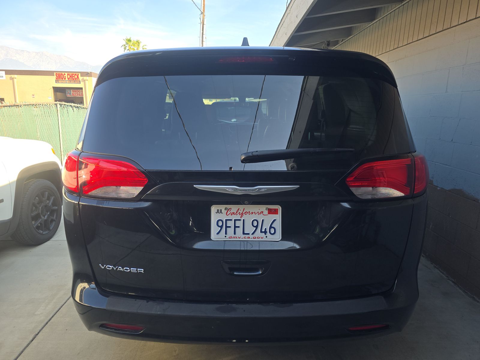 CHRYSLER VOYAGER - 6