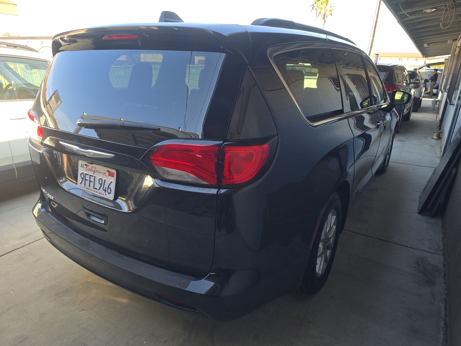 CHRYSLER VOYAGER - 5