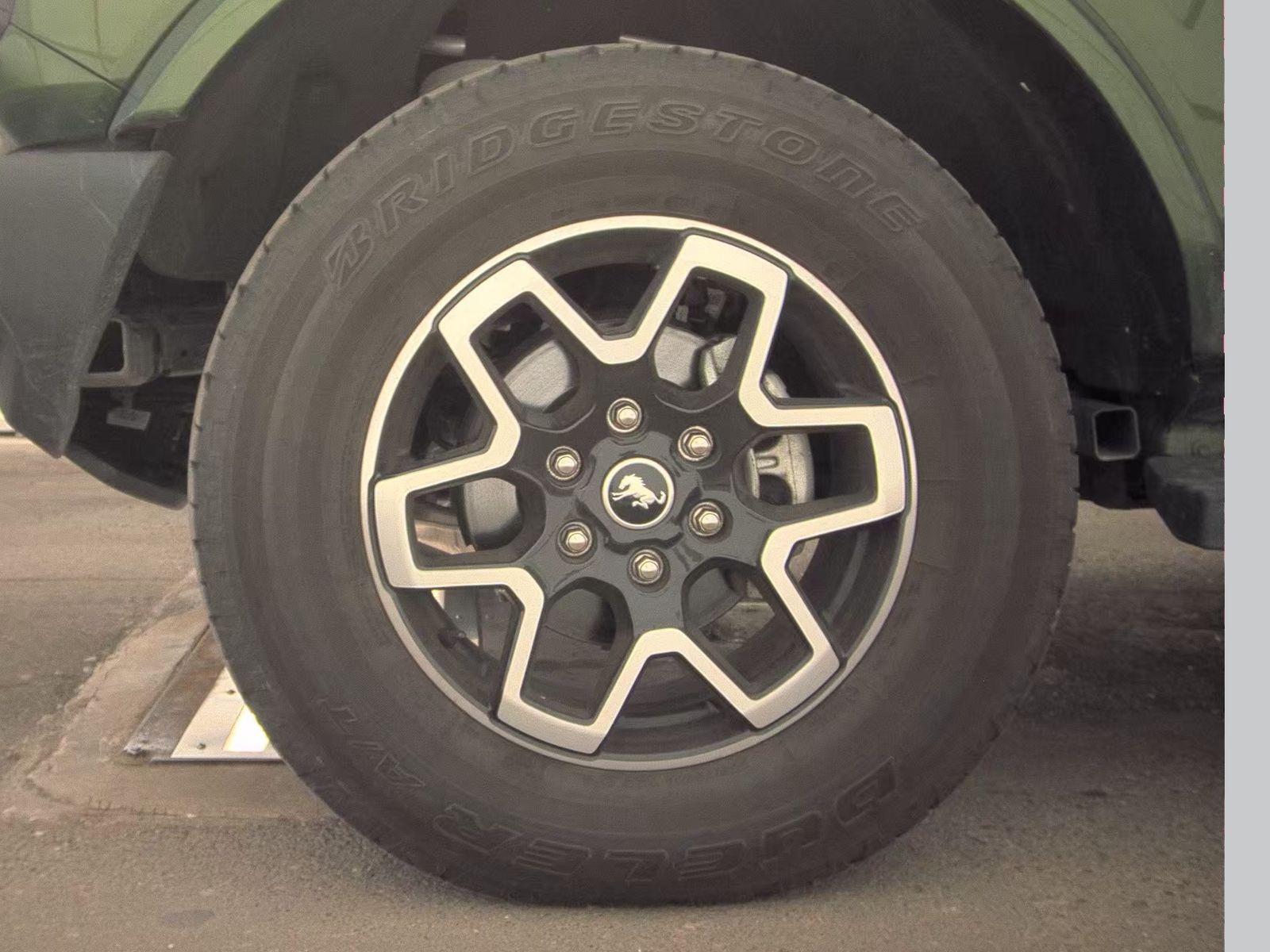 FORD BRONCO - 10
