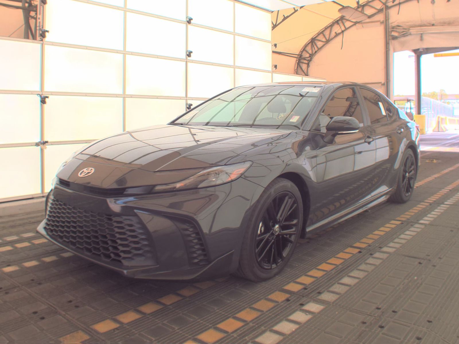TOYOTA CAMRY - 1