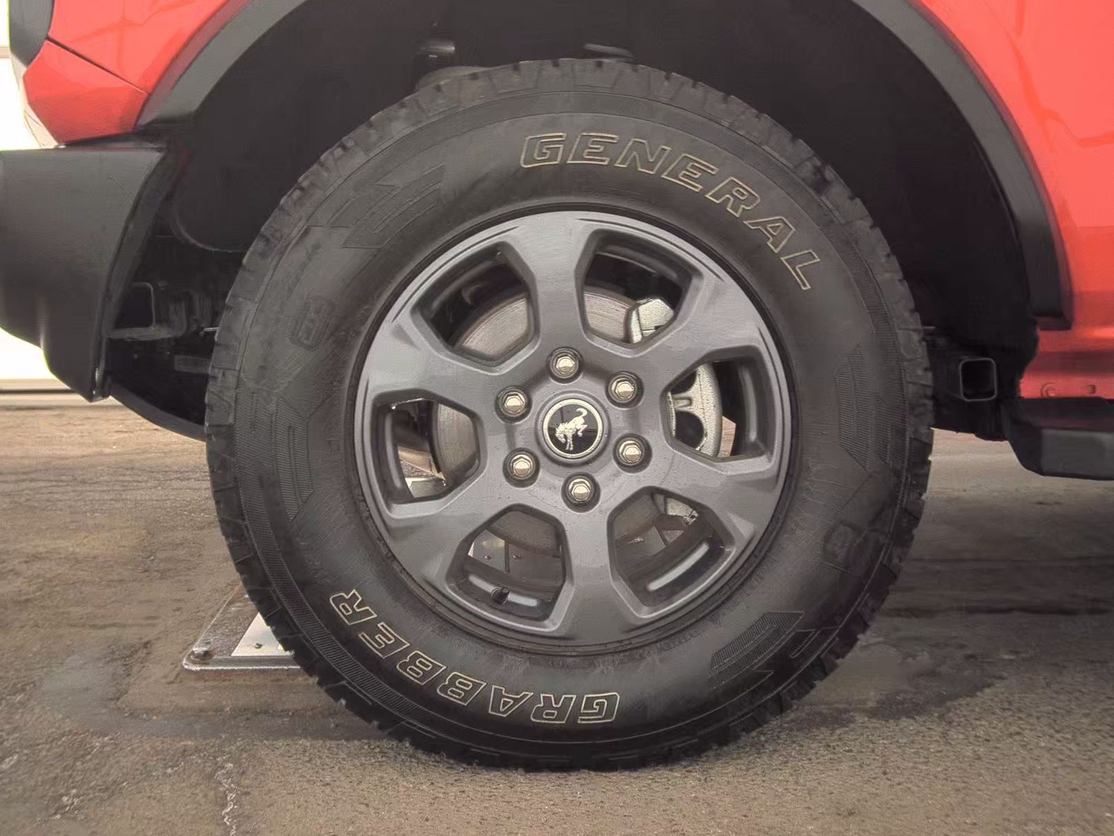 FORD BRONCO - 10