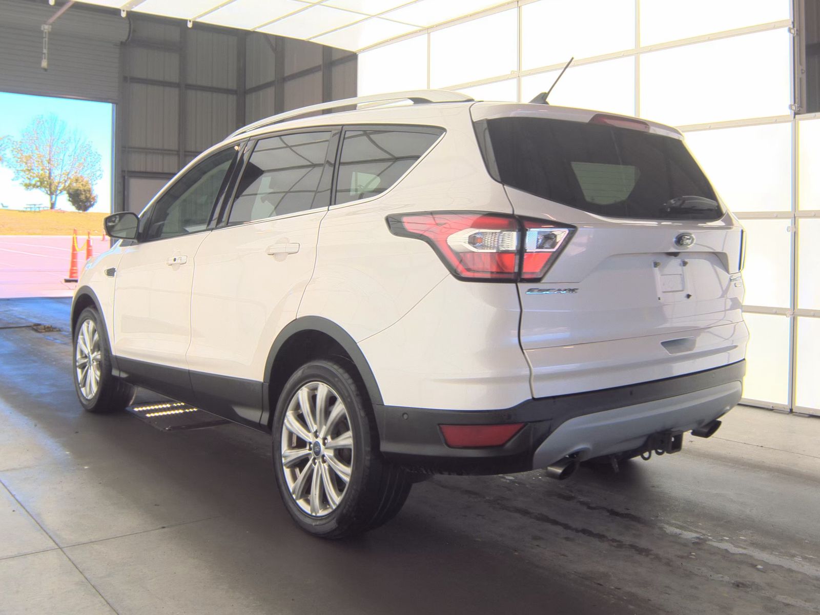 FORD ESCAPE - 9