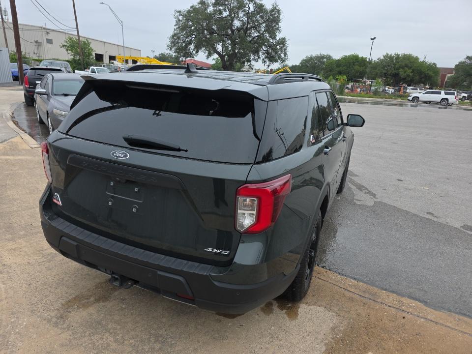 FORD EXPLORER - 5