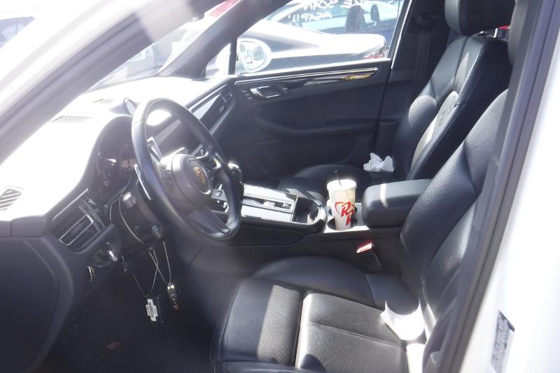 2024 Porsche Macan Base AWD
