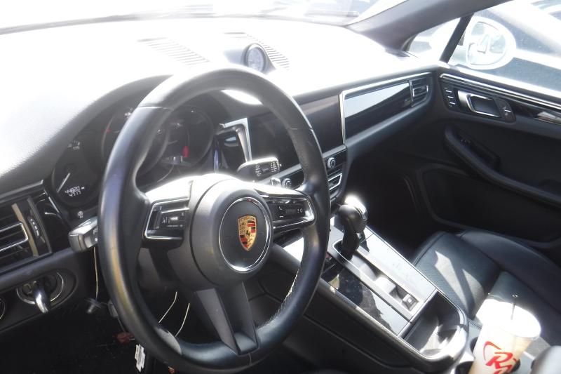 2024 Porsche Macan Base AWD