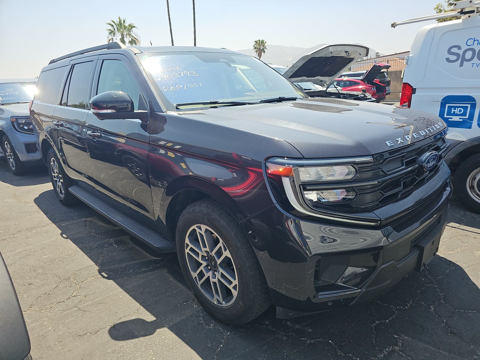FORD EXPEDITION MAX - 4