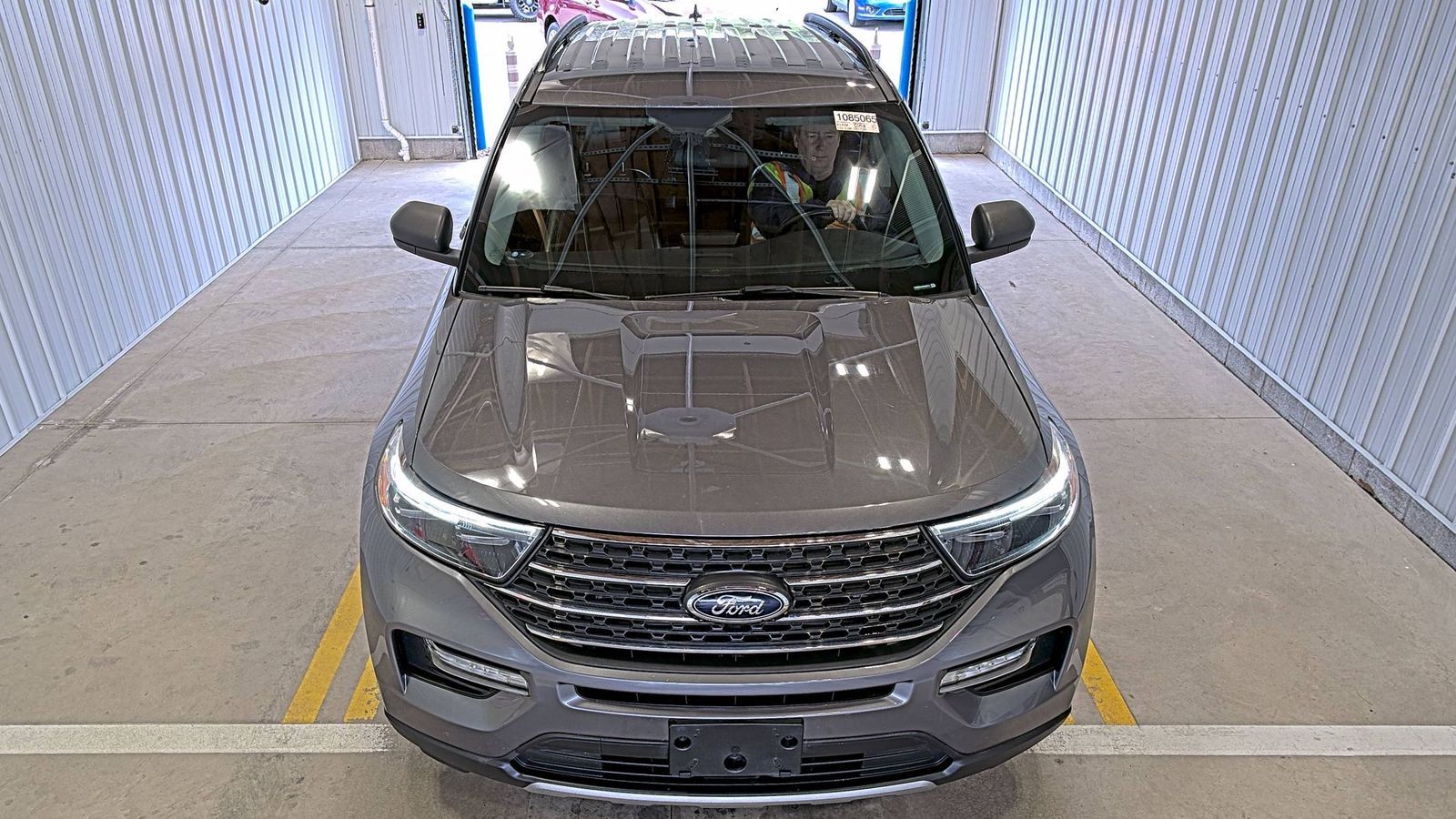FORD EXPLORER - 3