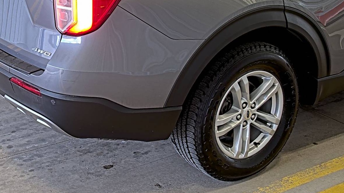 FORD EXPLORER - 10