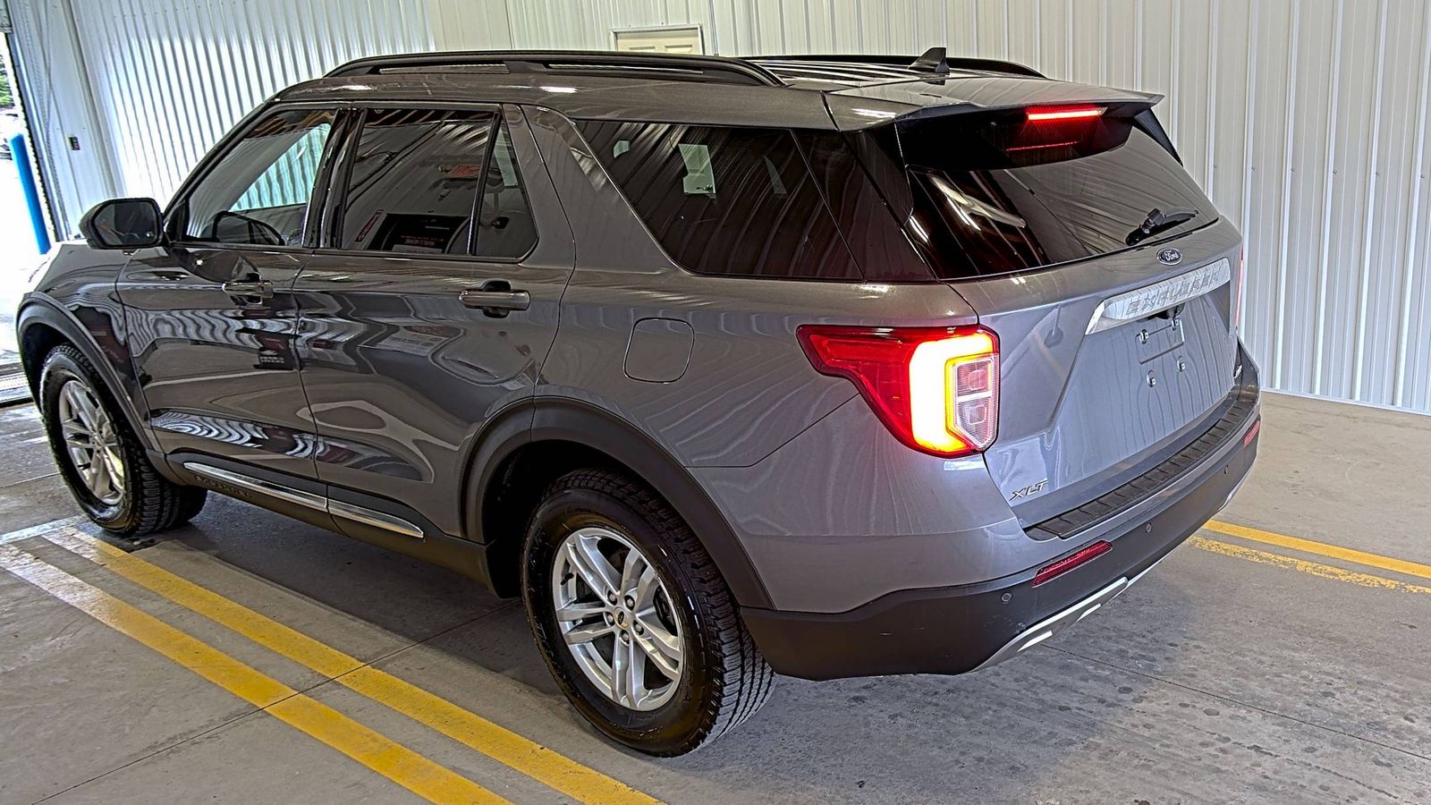 FORD EXPLORER - 7