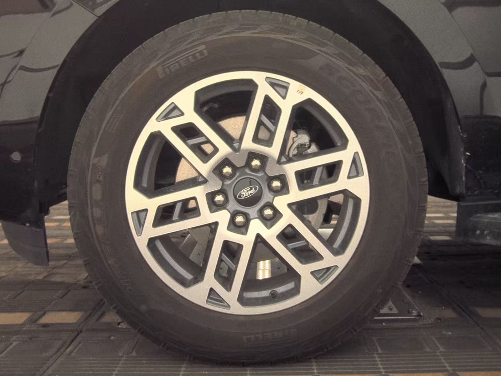 FORD EXPEDITION - 10