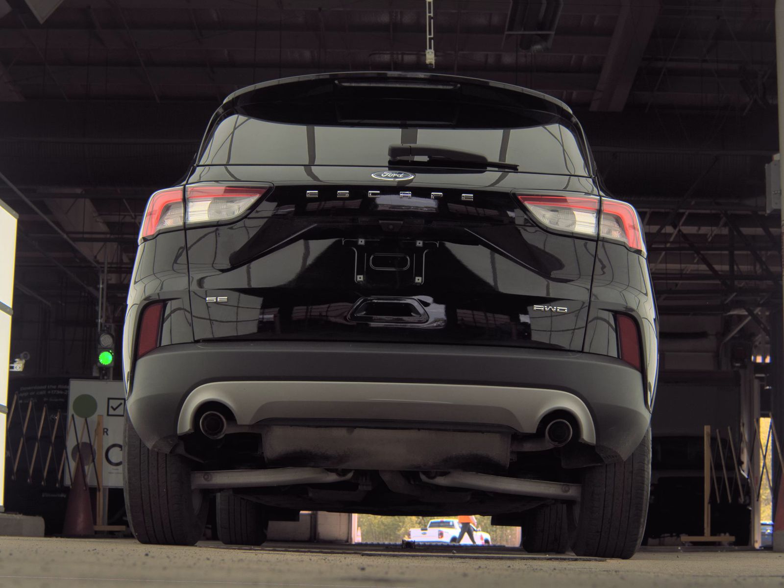 FORD ESCAPE - 8