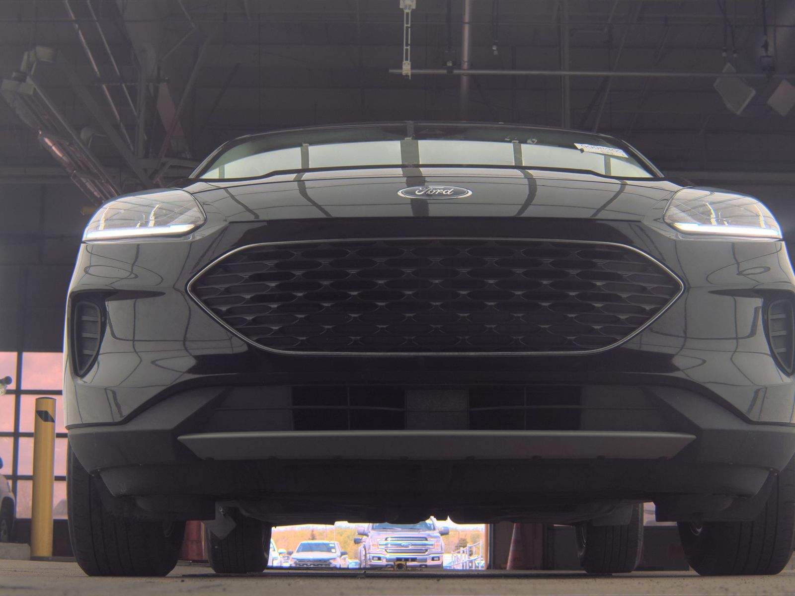 FORD ESCAPE - 4