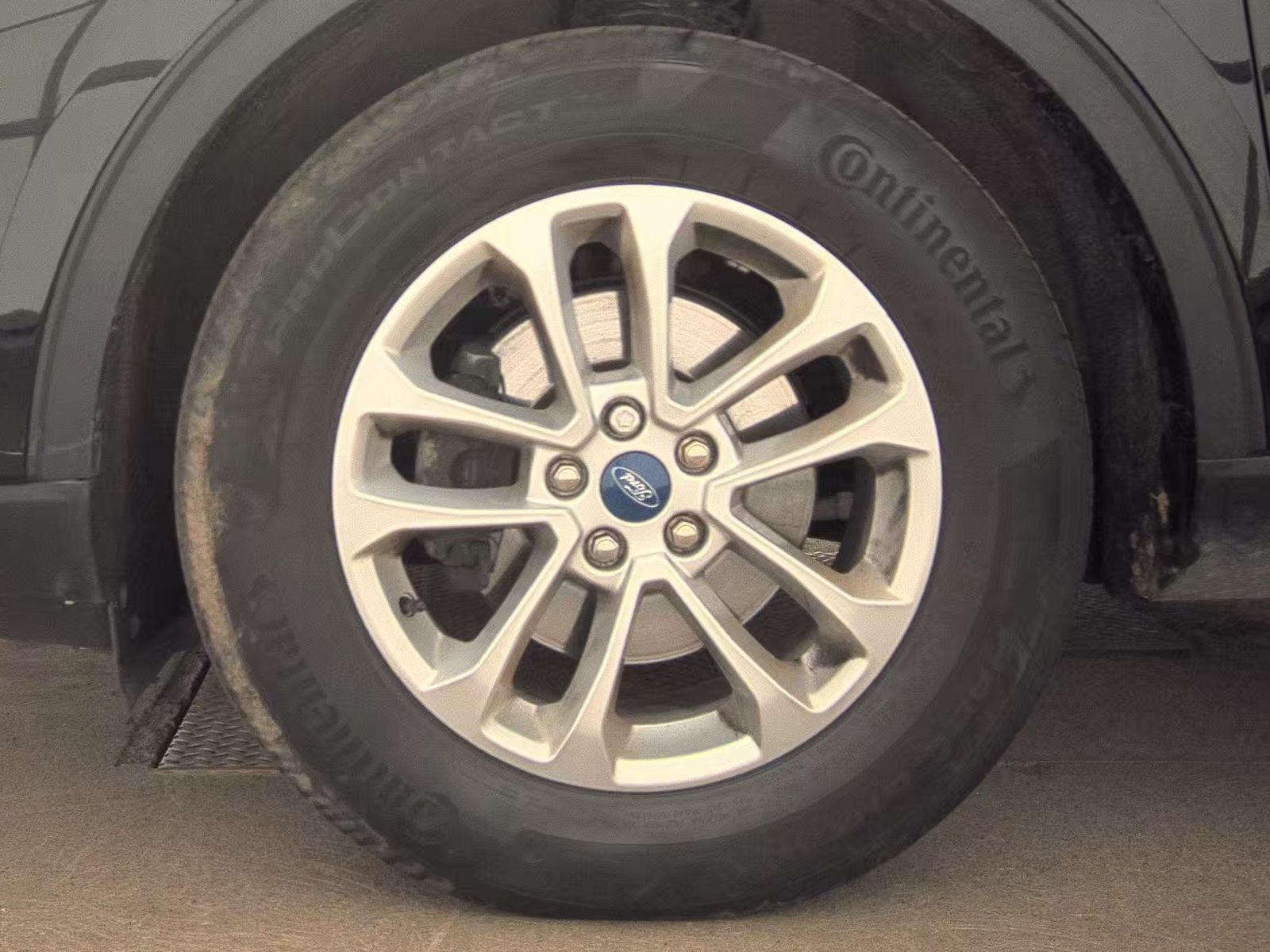 FORD ESCAPE - 10