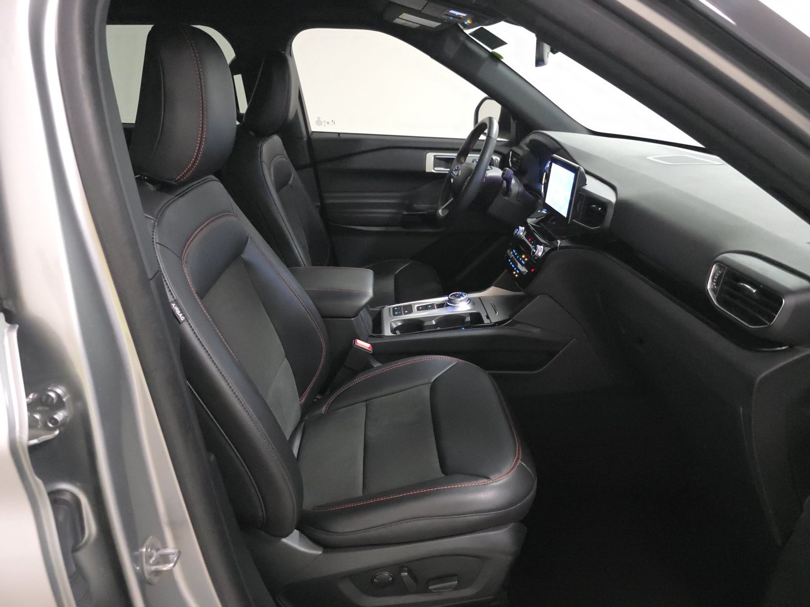 FORD EXPLORER - 9
