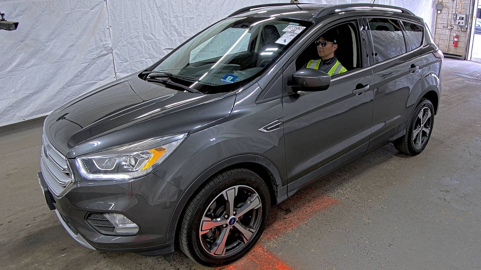 FORD ESCAPE - 1