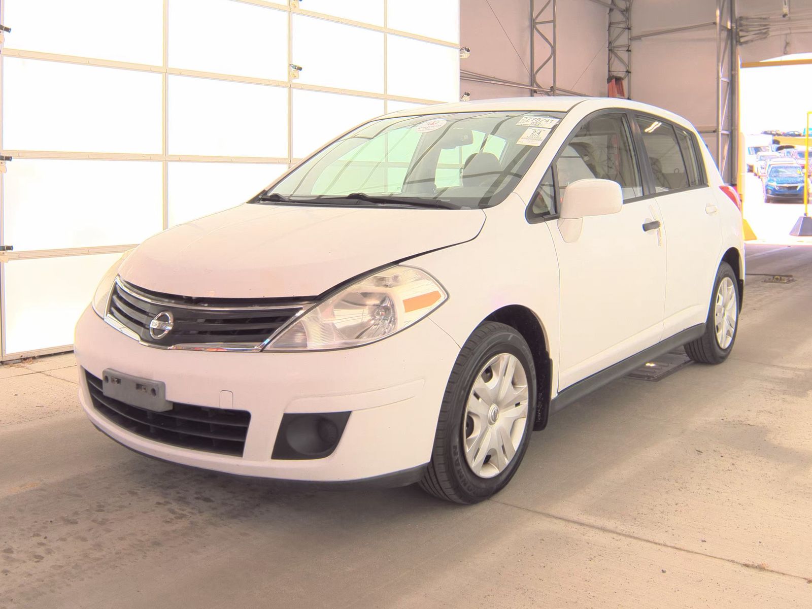 NISSAN VERSA - 1