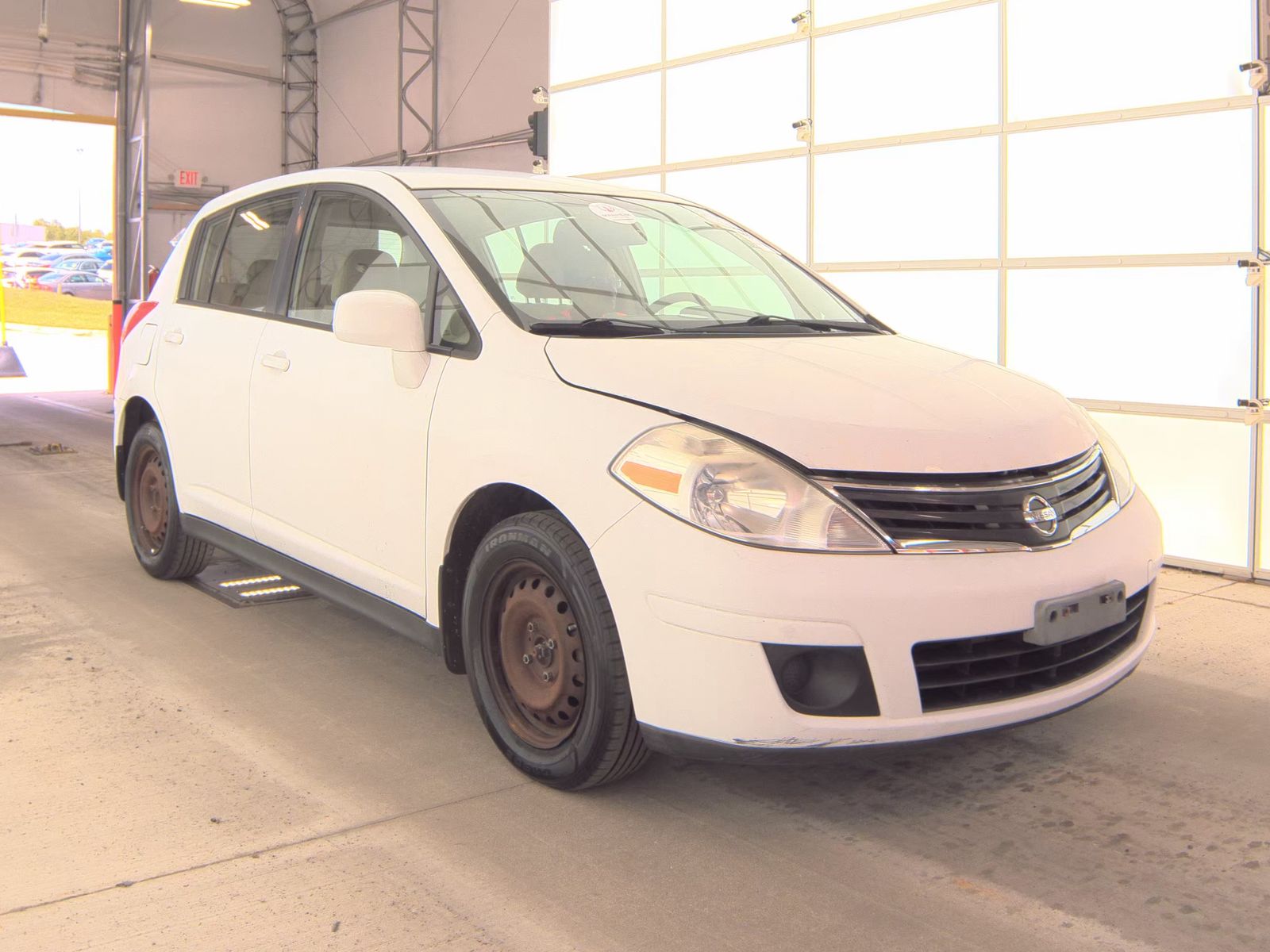 NISSAN VERSA - 5