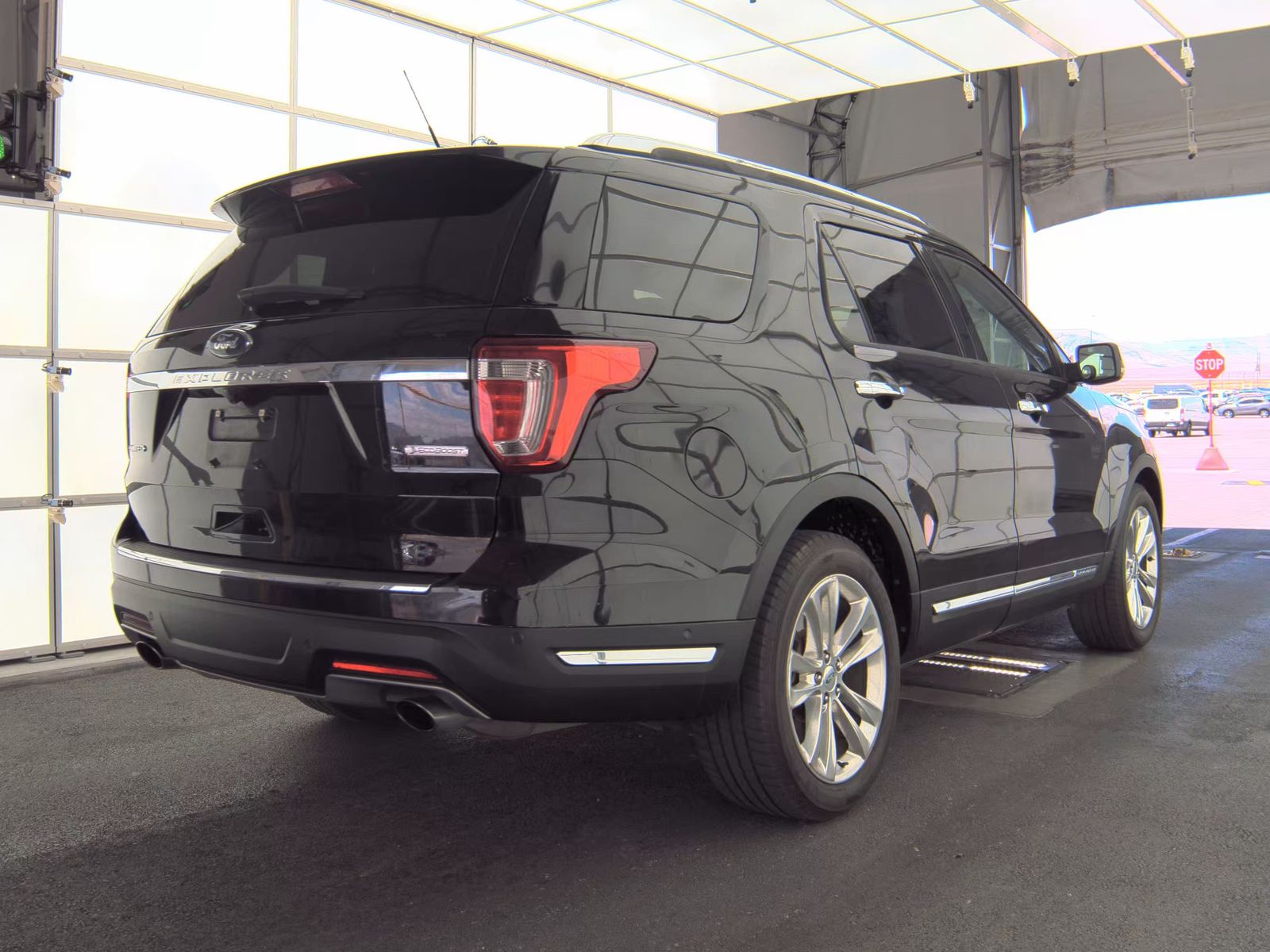 FORD EXPLORER - 5