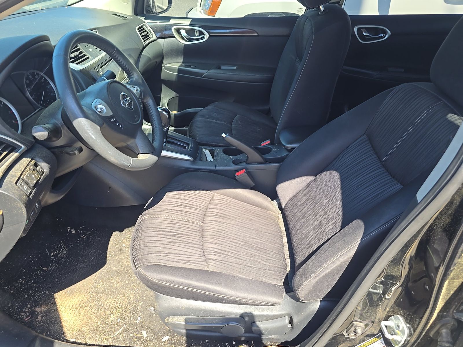 NISSAN SENTRA - 8