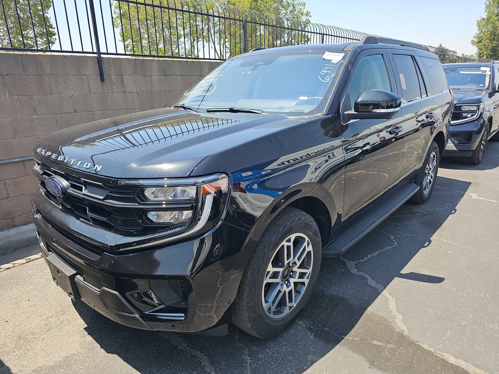 FORD EXPEDITION - 1