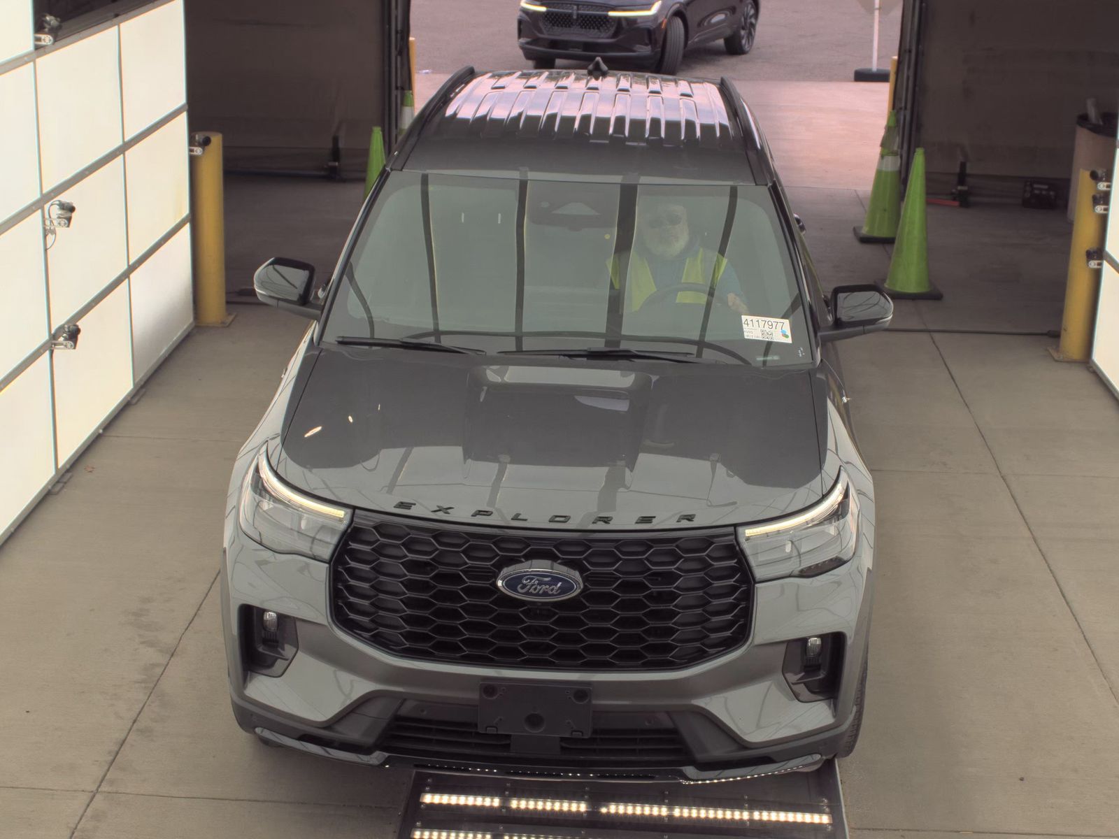 FORD EXPLORER - 3