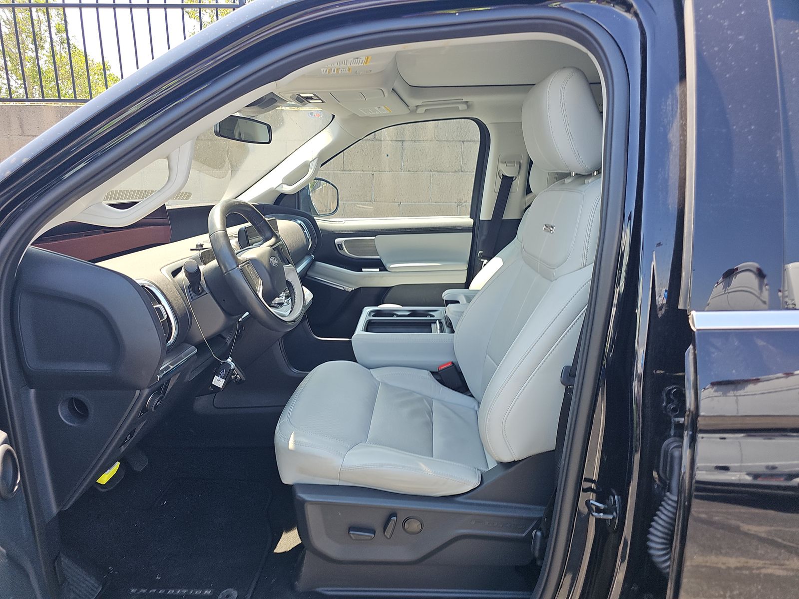 FORD EXPEDITION - 8