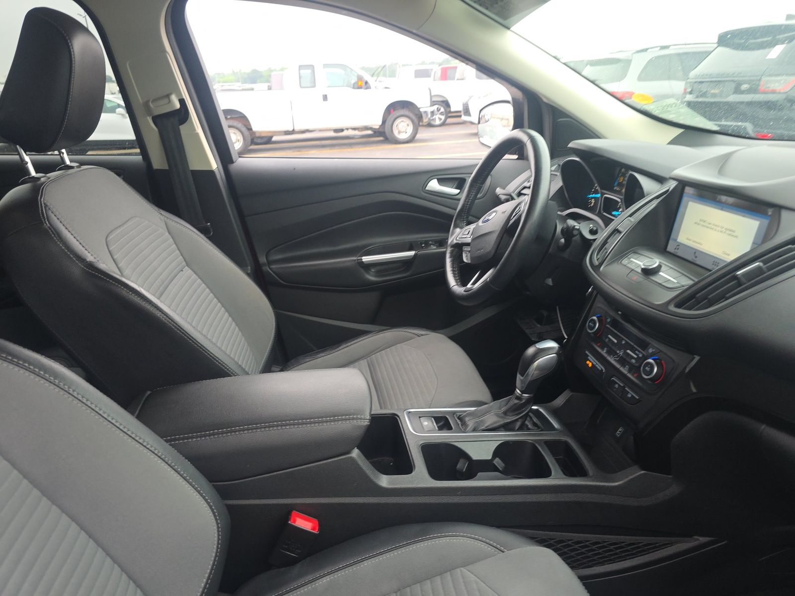 FORD ESCAPE - 9