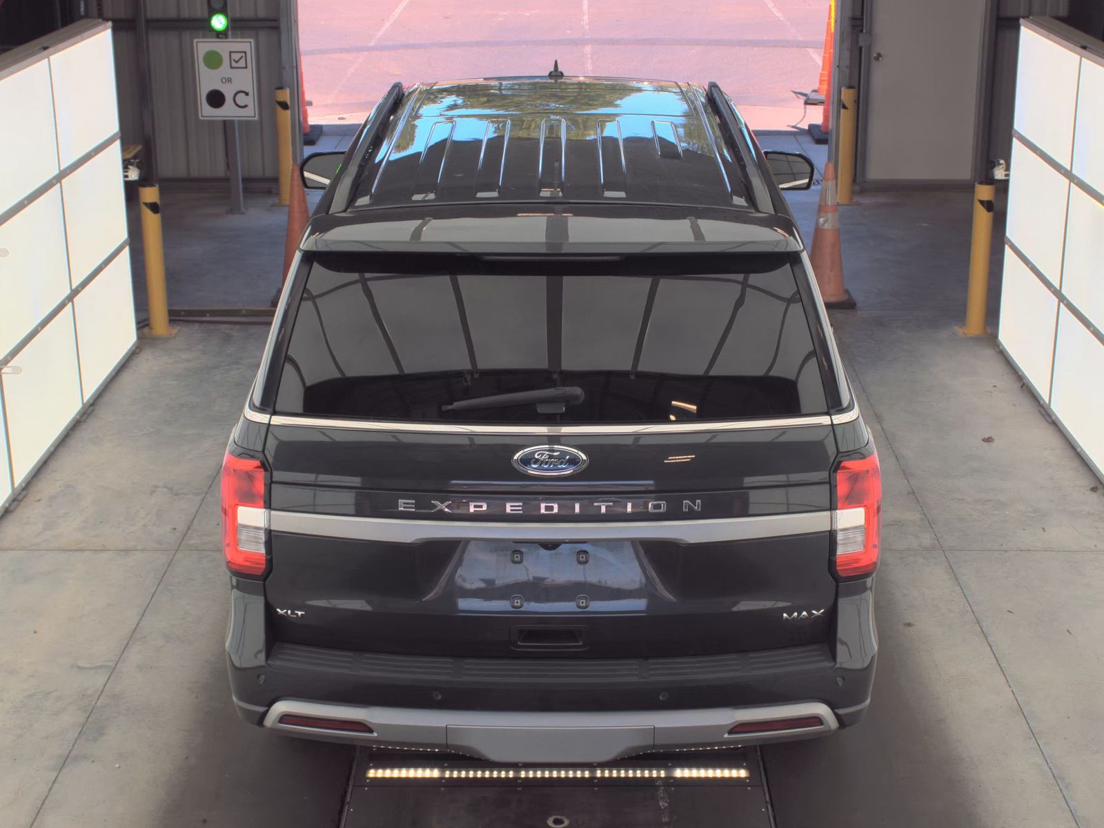 FORD EXPEDITION MAX - 7