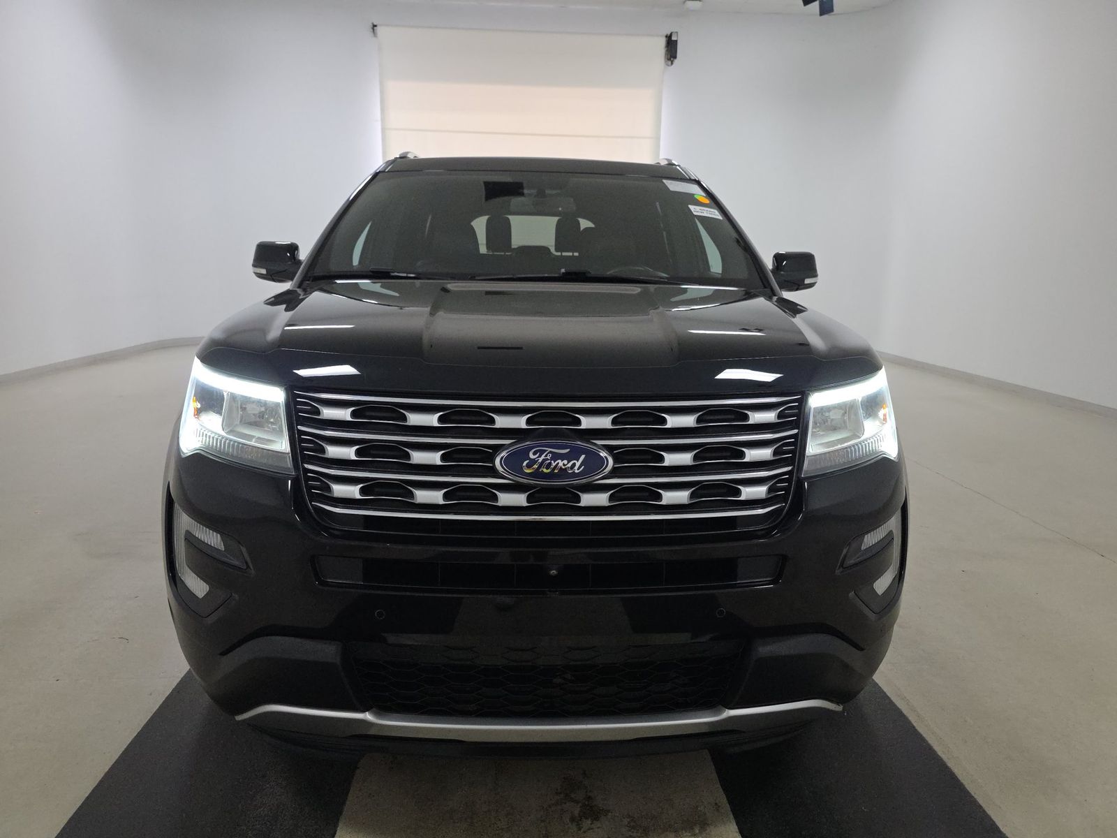 FORD EXPLORER - 3
