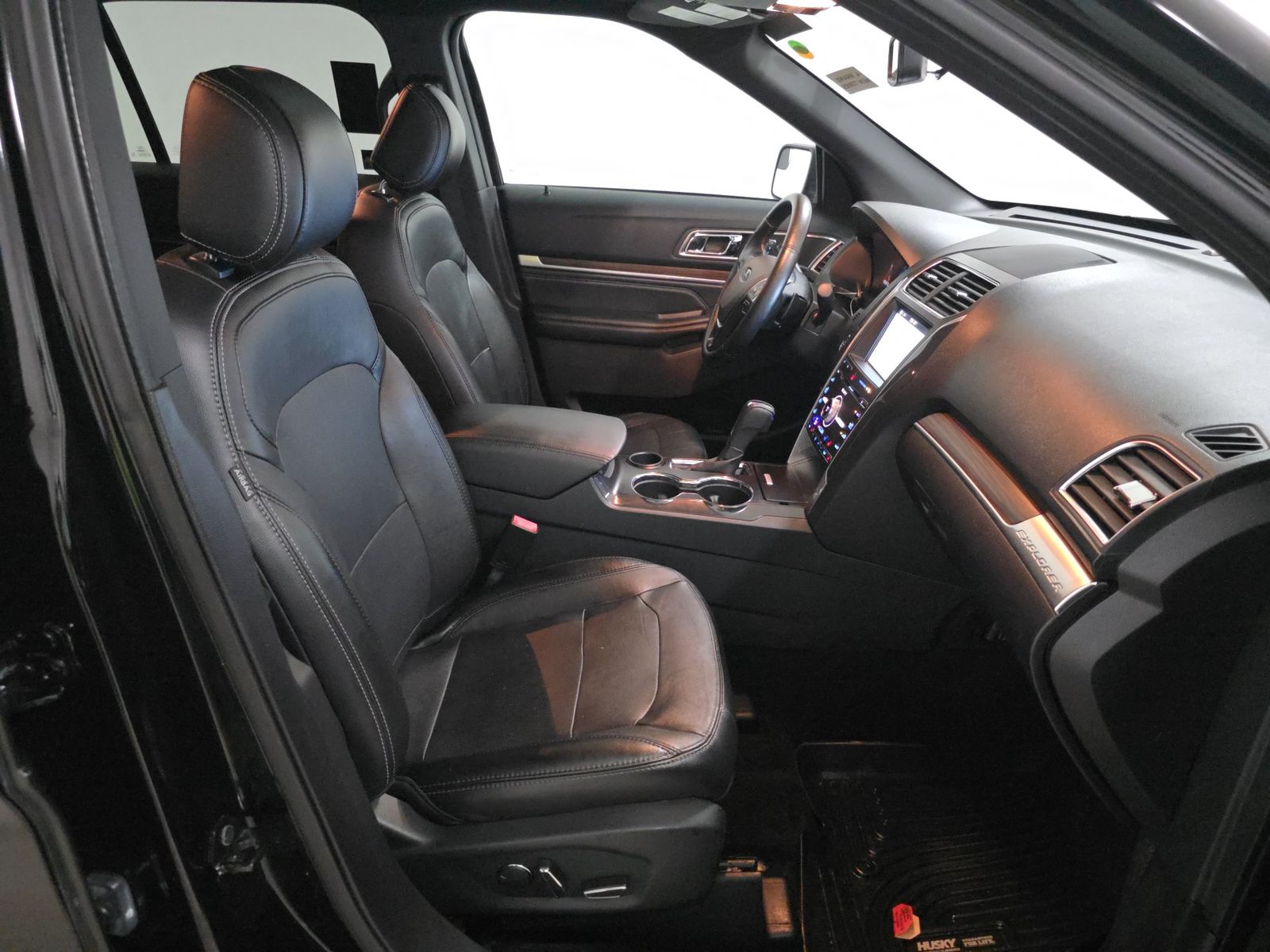 FORD EXPLORER - 9