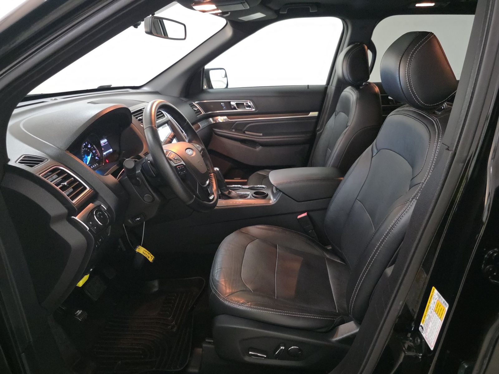 FORD EXPLORER - 8